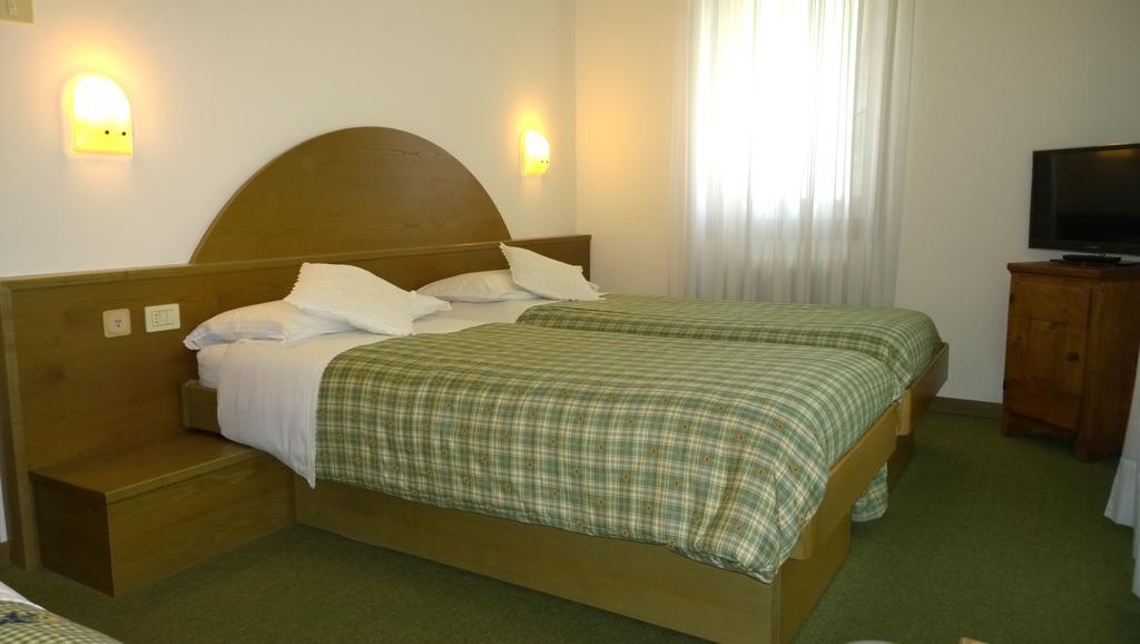 La Felce Bed & Breakfast Carisolo Kamer foto