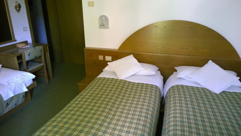 La Felce Bed & Breakfast Carisolo Kamer foto